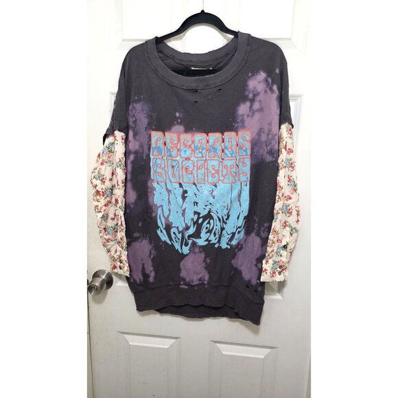 NWT We The Free Tie-Dye Sweatshirt Floral Buttoned Sleeves Graphic Oversized Fit - Picture 2 of 8